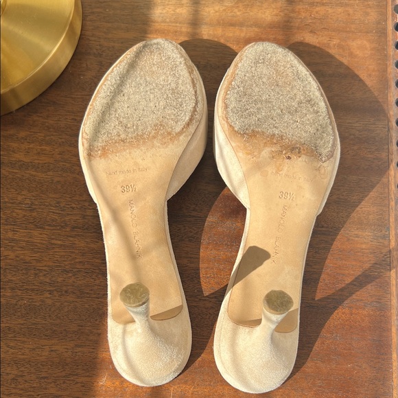 Manolo Blahnik Jada Light Beige Suede Mules - Picture 6 of 8